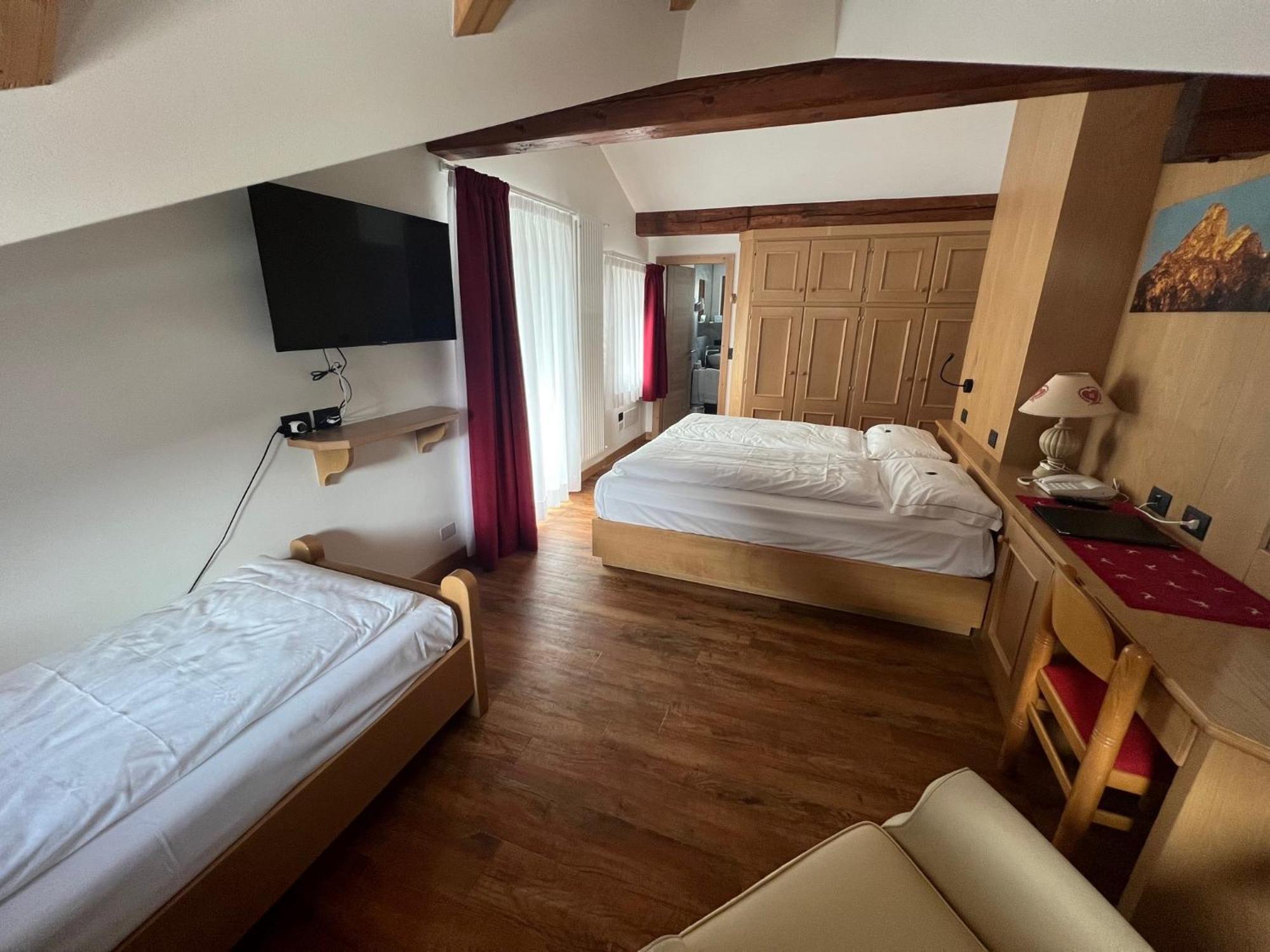 Hotel Piedibosco Moena Εξωτερικό φωτογραφία